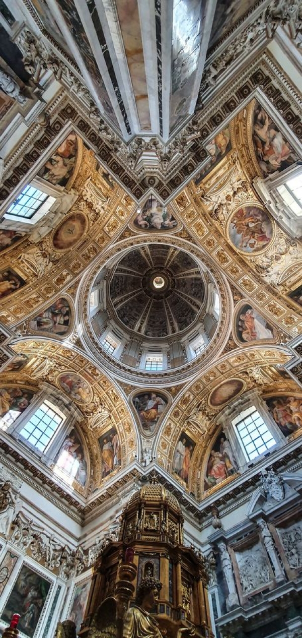 Santa Maria Maggiore. Sabato 21 ottobre un percorso fotografico di Punto Touring Roma con Claudia Primangeli di FocusOnPhoto
