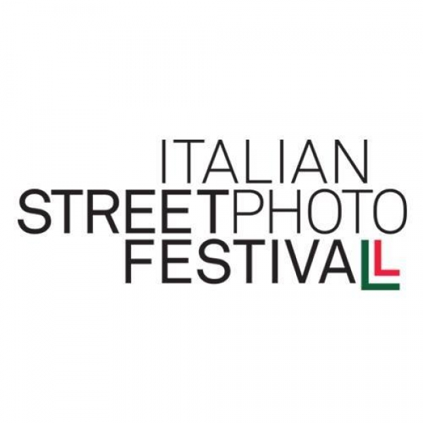 Italian Street Photo Festival 2022, il festival dedicato alla Street Photography. A Officine Fotografiche dal 29 aprile al 1 maggio